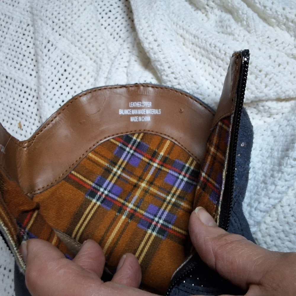 Blue studded suede western style boots 7 - Picture 12 of 13